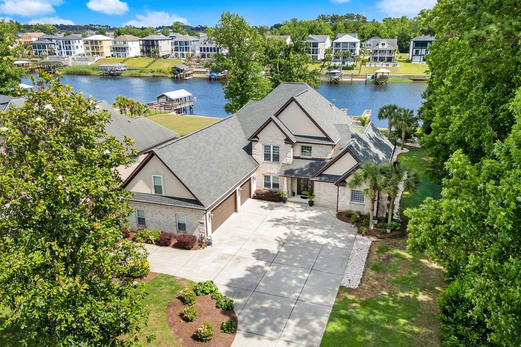 9785 Anchor Dr., Longs, SC 29568