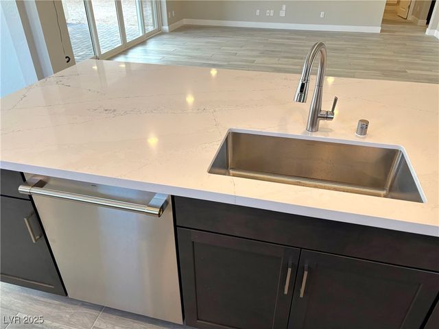 8518 Brian Strange Court, Las Vegas, NV 89113