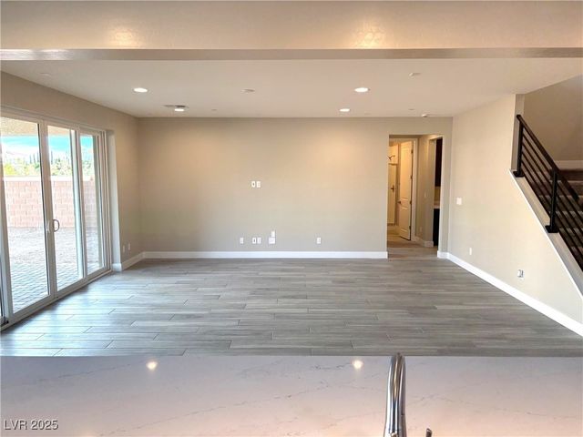 8518 Brian Strange Court, Las Vegas, NV 89113