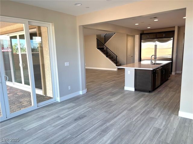 8518 Brian Strange Court, Las Vegas, NV 89113