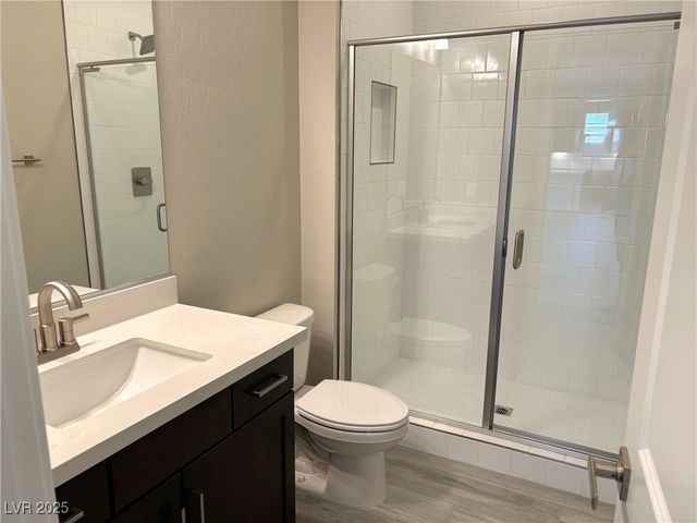 8518 Brian Strange Court, Las Vegas, NV 89113