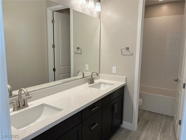 8518 Brian Strange Court, Las Vegas, NV 89113