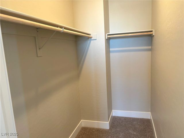 8518 Brian Strange Court, Las Vegas, NV 89113