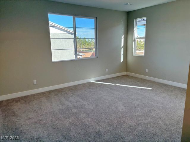 8518 Brian Strange Court, Las Vegas, NV 89113