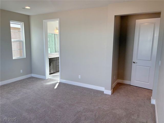 8518 Brian Strange Court, Las Vegas, NV 89113