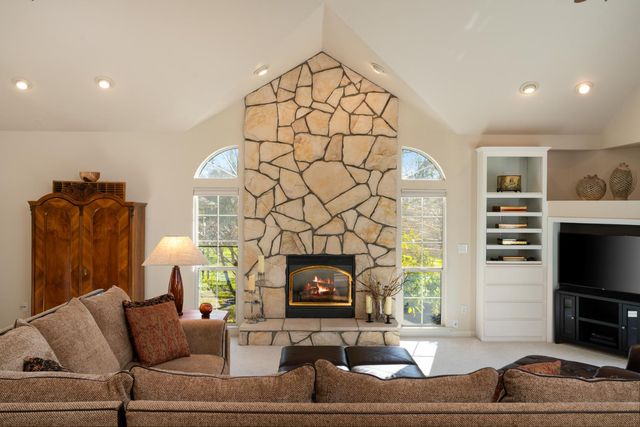 5880 Stope Way, El Dorado, CA 95623