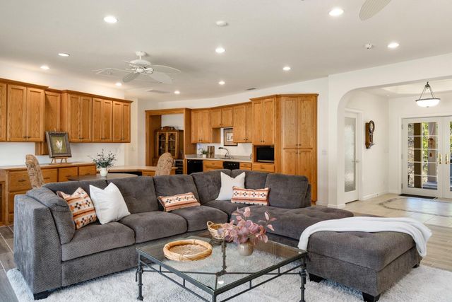 5880 Stope Way, El Dorado, CA 95623