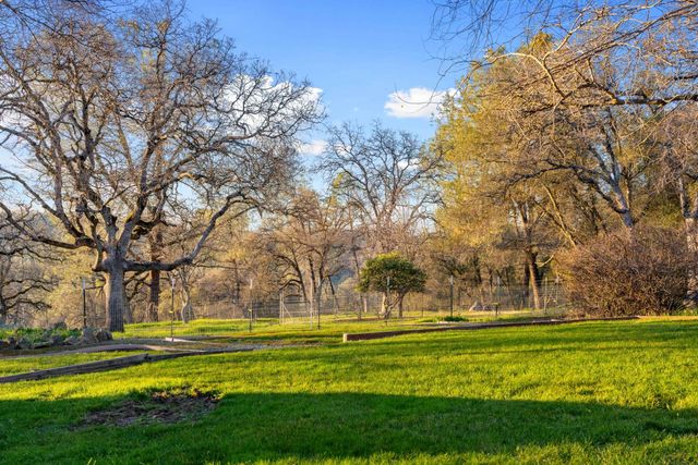 5880 Stope Way, El Dorado, CA 95623