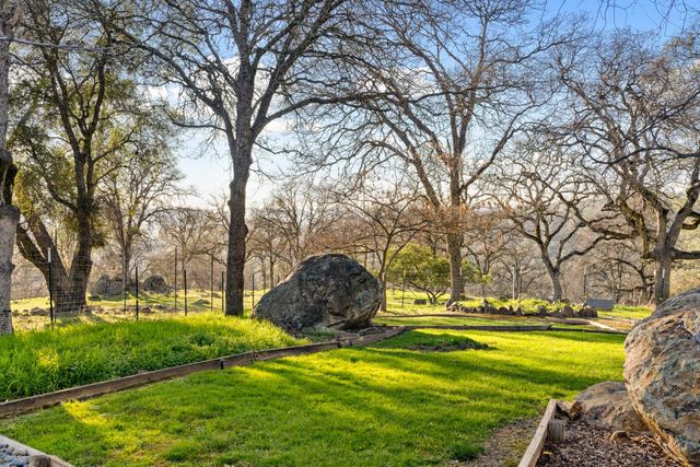 5880 Stope Way, El Dorado, CA 95623