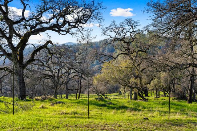 5880 Stope Way, El Dorado, CA 95623