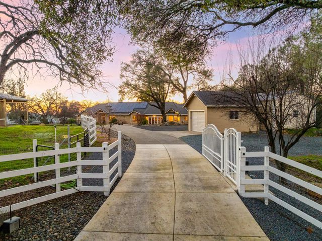 5880 Stope Way, El Dorado, CA 95623