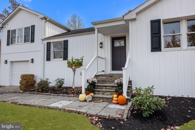 271 STOOPVILLE RD, Newtown, PA 18940