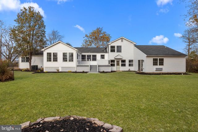 271 STOOPVILLE RD, Newtown, PA 18940