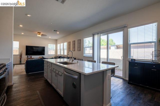 58 Redberry Loop, Brentwood, CA 94513