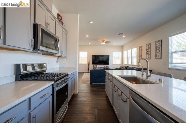 58 Redberry Loop, Brentwood, CA 94513