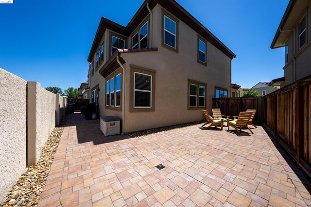 58 Redberry Loop, Brentwood, CA 94513