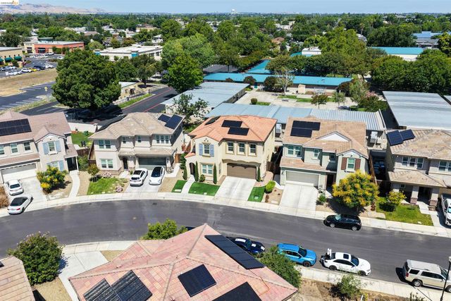 58 Redberry Loop, Brentwood, CA 94513