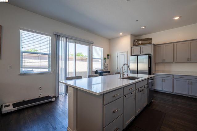 58 Redberry Loop, Brentwood, CA 94513