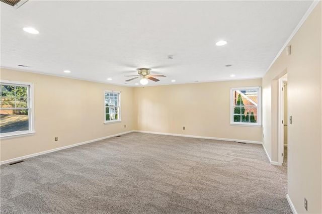 13 Estate DR, Hampton, VA 23666