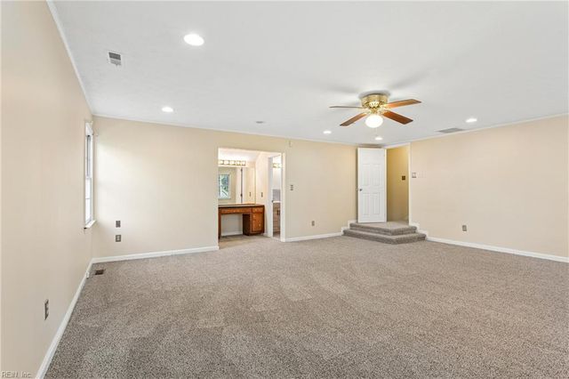 13 Estate DR, Hampton, VA 23666