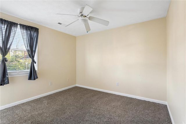 13 Estate DR, Hampton, VA 23666