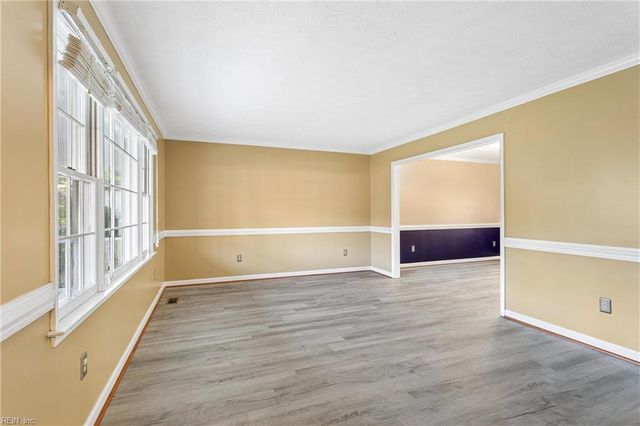 13 Estate DR, Hampton, VA 23666