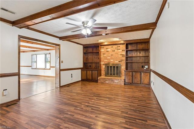 13 Estate DR, Hampton, VA 23666