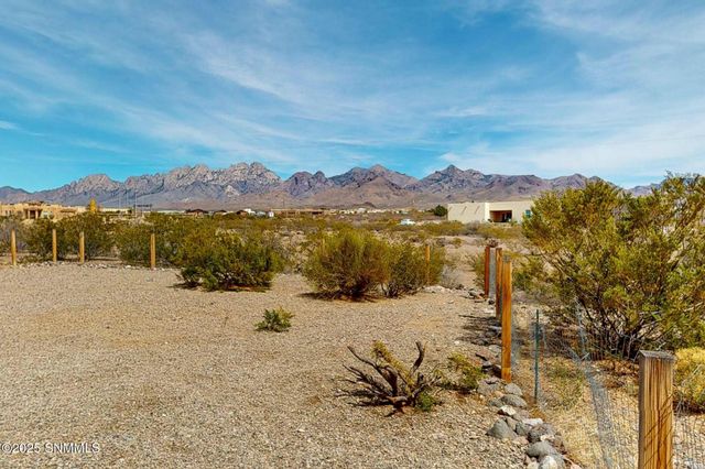 5075 Chaparrita Court, Las Cruces, NM 88011