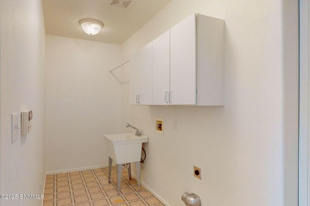 5075 Chaparrita Court, Las Cruces, NM 88011
