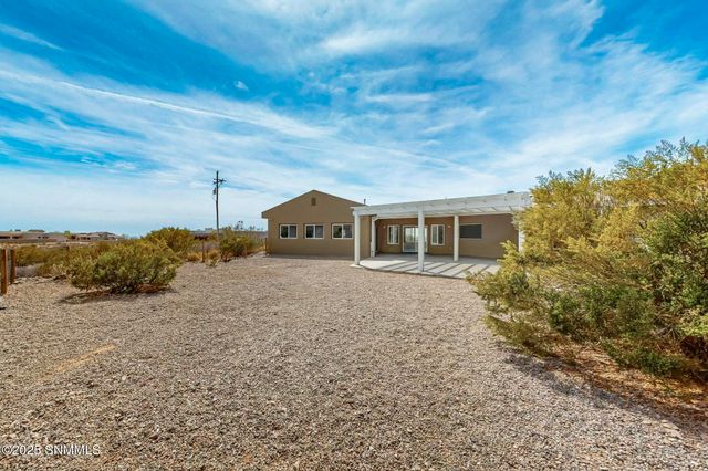 5075 Chaparrita Court, Las Cruces, NM 88011