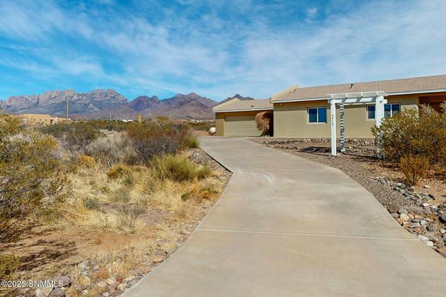 5075 Chaparrita Court, Las Cruces, NM 88011