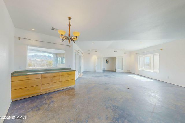 5075 Chaparrita Court, Las Cruces, NM 88011