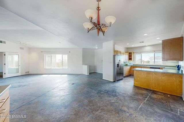5075 Chaparrita Court, Las Cruces, NM 88011