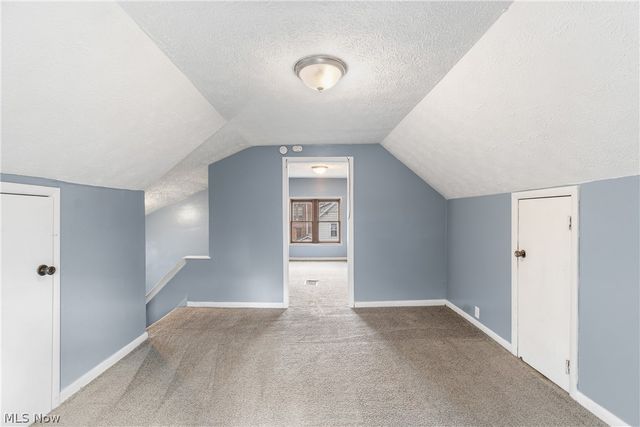 594 Columbia Avenue, Akron, OH 44310