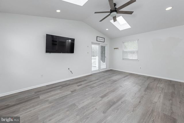 239 STRAWBRIDGE LN, Mullica Hill, NJ 08062