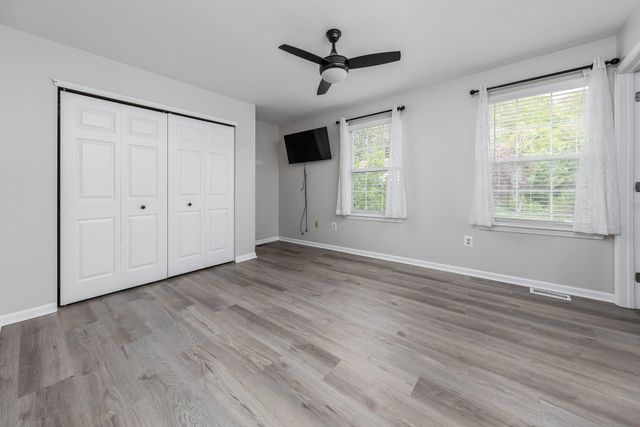 239 STRAWBRIDGE LN, Mullica Hill, NJ 08062