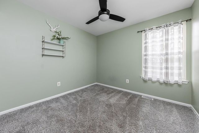 239 STRAWBRIDGE LN, Mullica Hill, NJ 08062