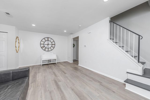 239 STRAWBRIDGE LN, Mullica Hill, NJ 08062