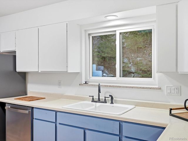 73 Spruce Street, Jamestown, CO 80455