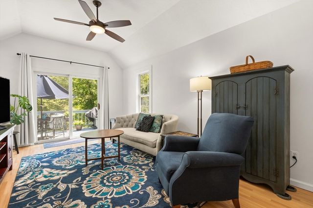 47 Lilac Cir 47, Marlborough, MA 01752