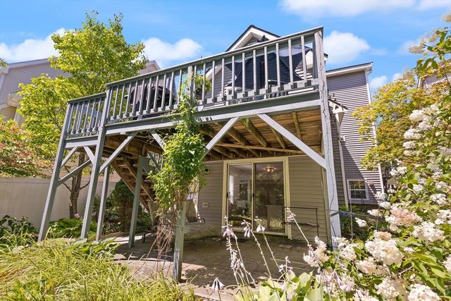 47 Lilac Cir 47, Marlborough, MA 01752