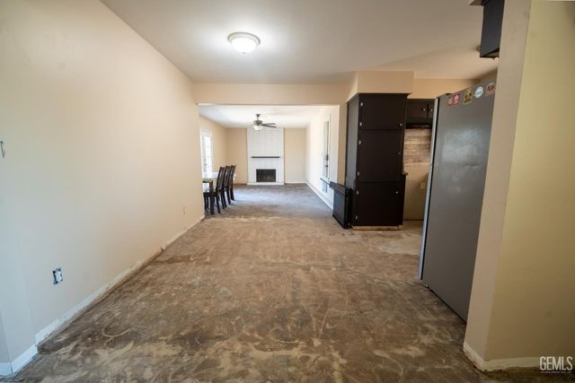5105 Debby Street, Bakersfield, CA 93307