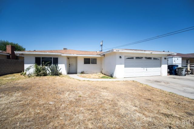 5105 Debby Street, Bakersfield, CA 93307