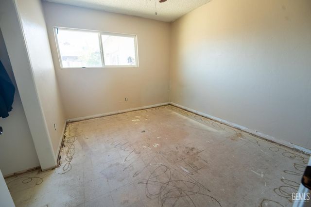 5105 Debby Street, Bakersfield, CA 93307
