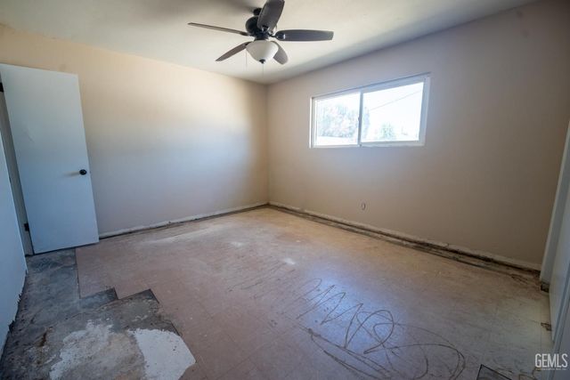 5105 Debby Street, Bakersfield, CA 93307