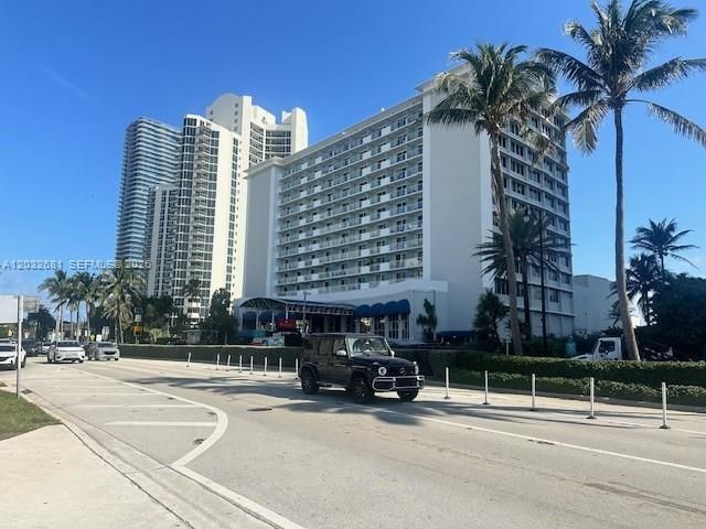 19201 Collins Ave 1044, Sunny Isles Beach, FL 33160