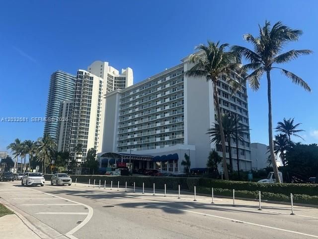 19201 Collins Ave 1044, Sunny Isles Beach, FL 33160