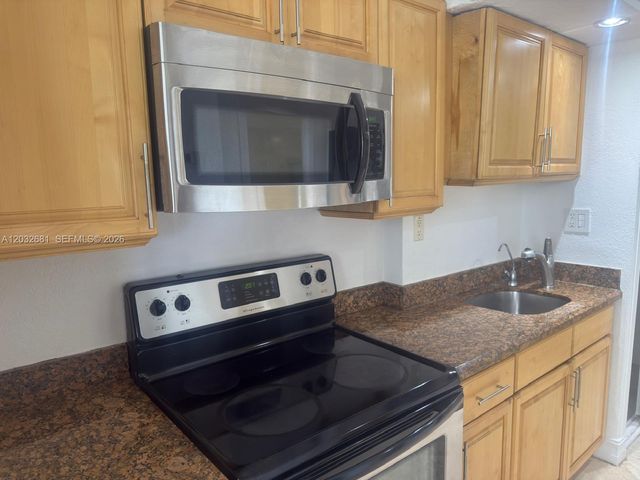 19201 Collins Ave 1044, Sunny Isles Beach, FL 33160