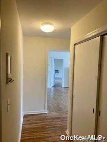 191 Birch Hill Rd 3, Locust Valley, NY 11560