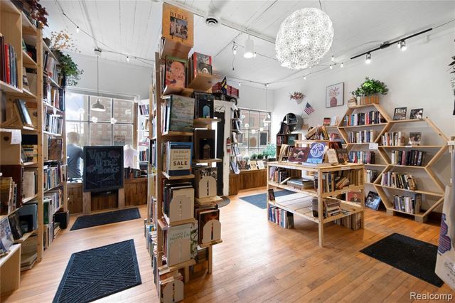 1417 Van Dyke Street, Detroit, MI 48214